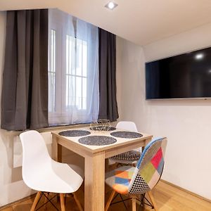 Studio met een King Size Bed